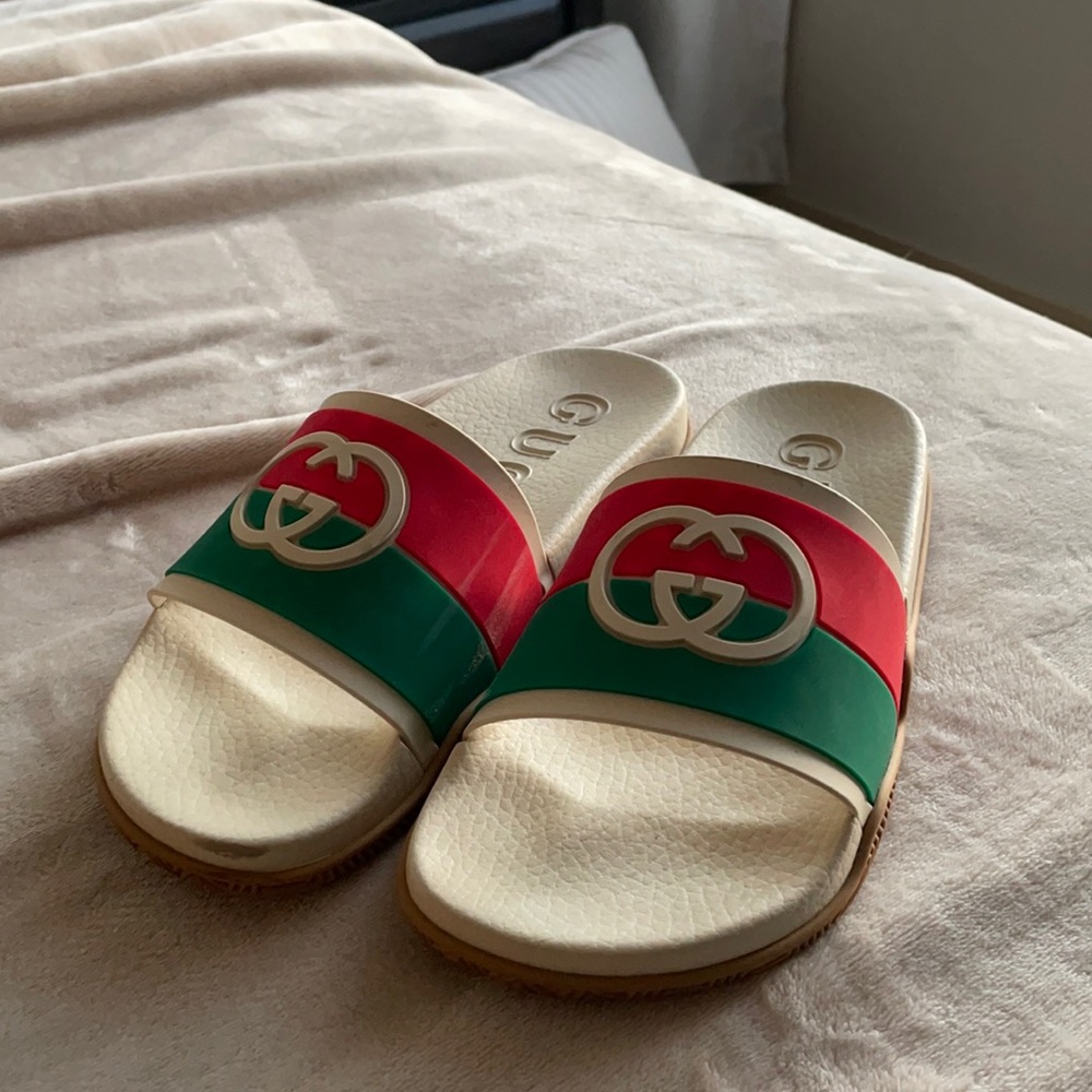 GUCCI SLIDES